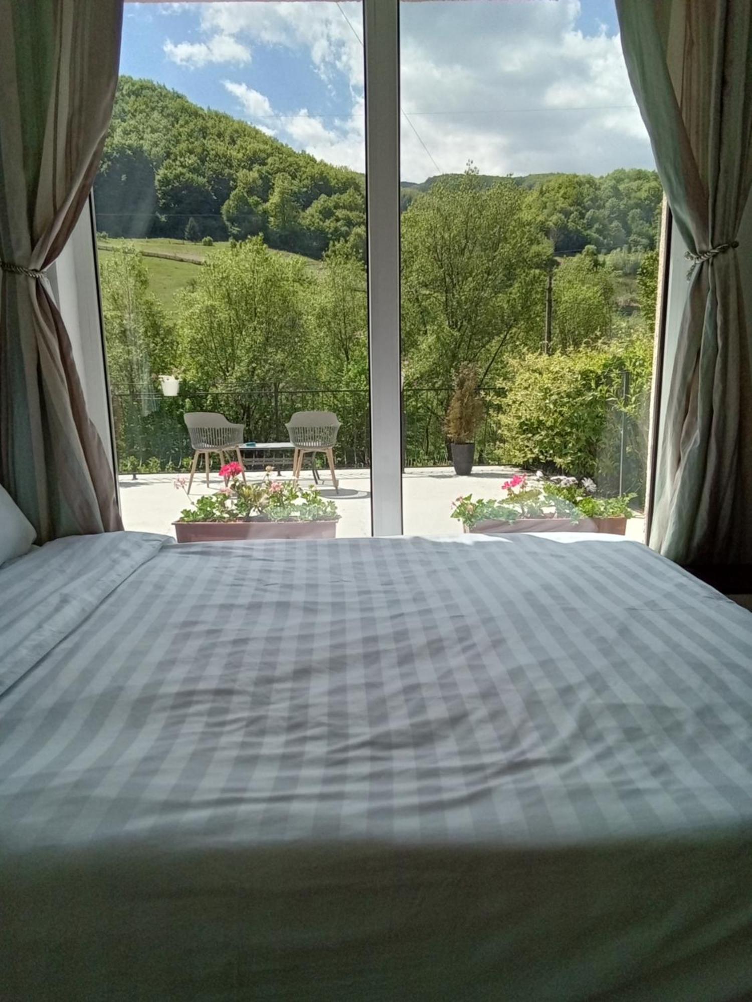 Casa Ozon Hotell Vulcan  Exteriör bild