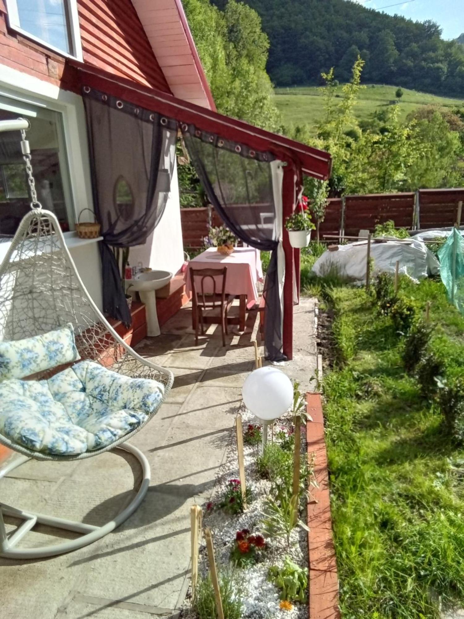 Casa Ozon Hotell Vulcan  Exteriör bild
